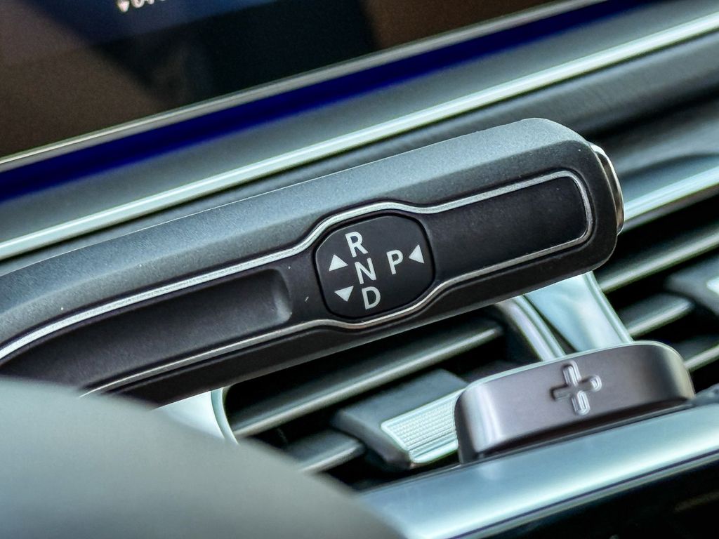 Thumbnail: 2026 Mercedes-Benz GLS - 23