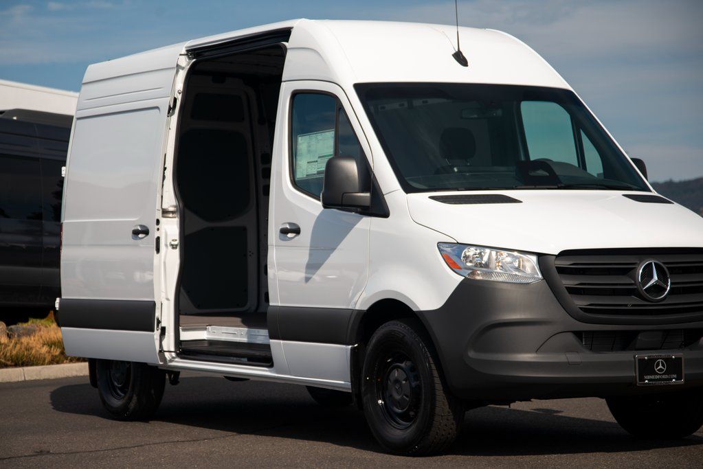 Thumbnail: 2026 Mercedes-Benz Sprinter - 6