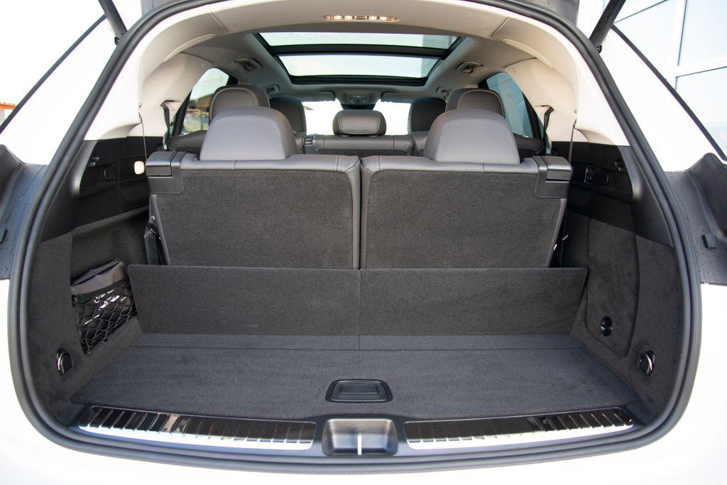 Thumbnail: 2026 Mercedes-Benz GLE - 22