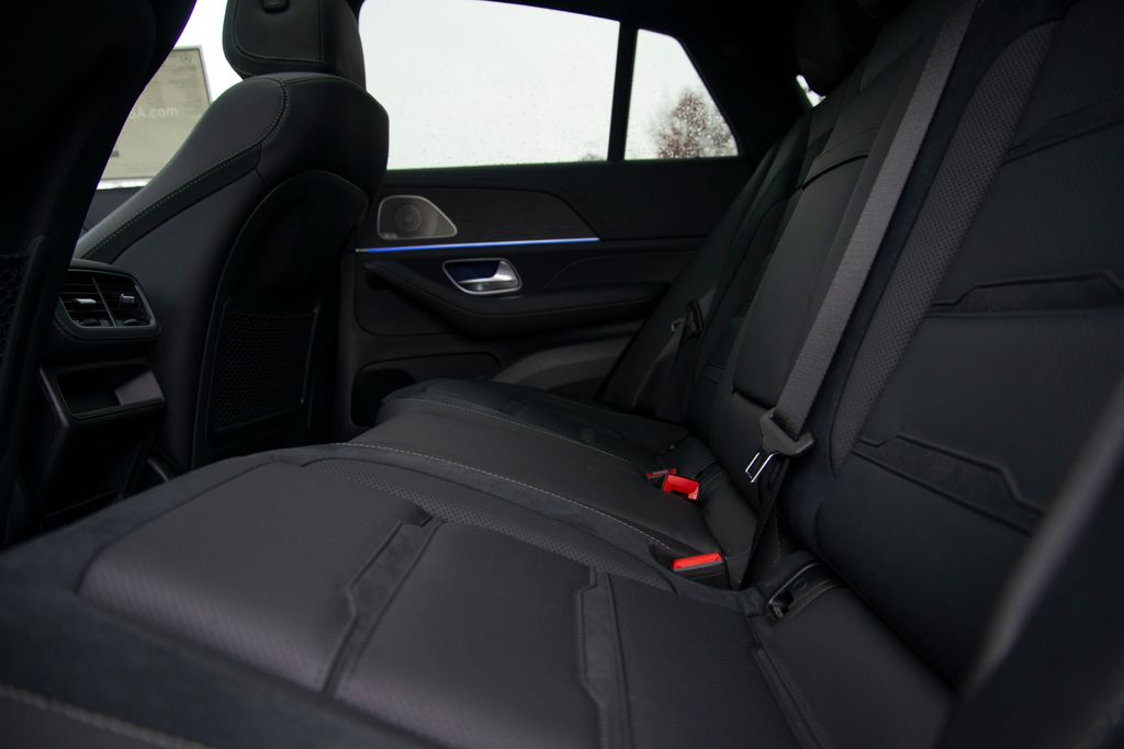 Thumbnail: 2026 Mercedes-Benz GLE - 13