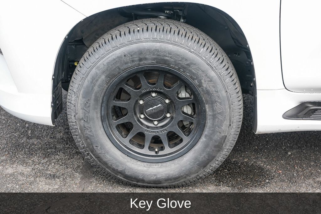 Thumbnail: 2022 Lexus GX - 13