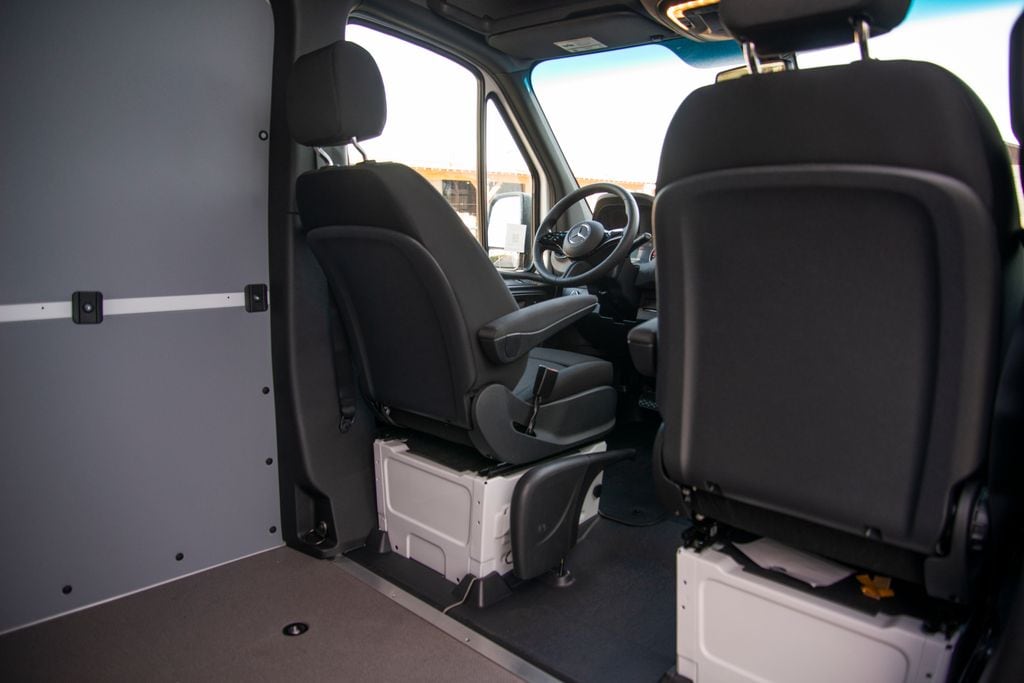 Thumbnail: 2026 Mercedes-Benz Sprinter - 19