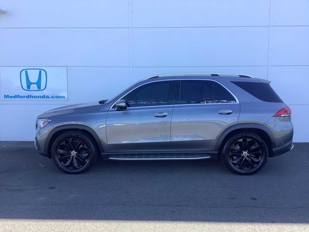 Thumbnail: 2020 Mercedes-Benz GLE - 2