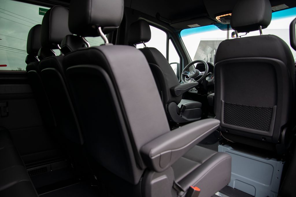 Thumbnail: 2026 Mercedes-Benz Sprinter - 21