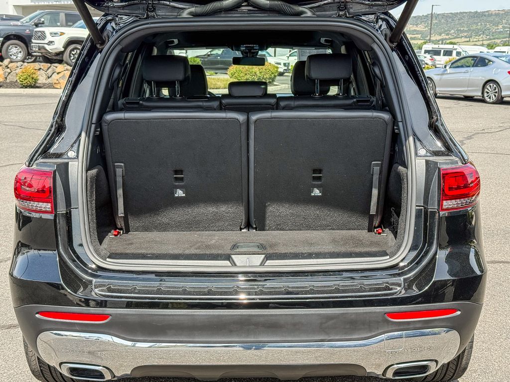 Thumbnail: 2022 Mercedes-Benz GLB - 28