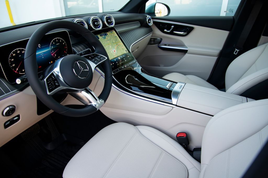 Thumbnail: 2026 Mercedes-Benz GLC - 10