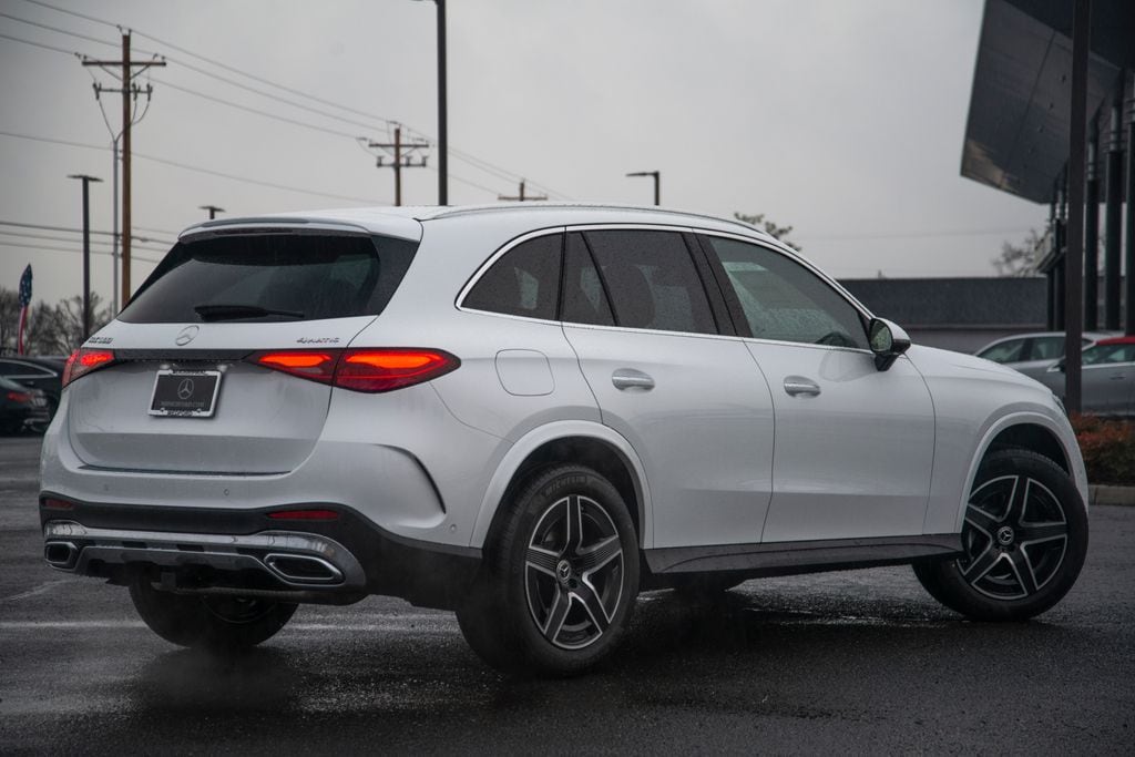 Thumbnail: 2026 Mercedes-Benz GLC - 8
