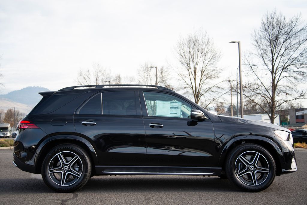 Thumbnail: 2026 Mercedes-Benz GLE - 5