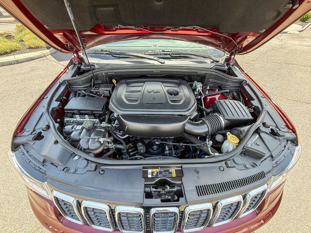 Thumbnail: 2021 Jeep Grand Cherokee - 25