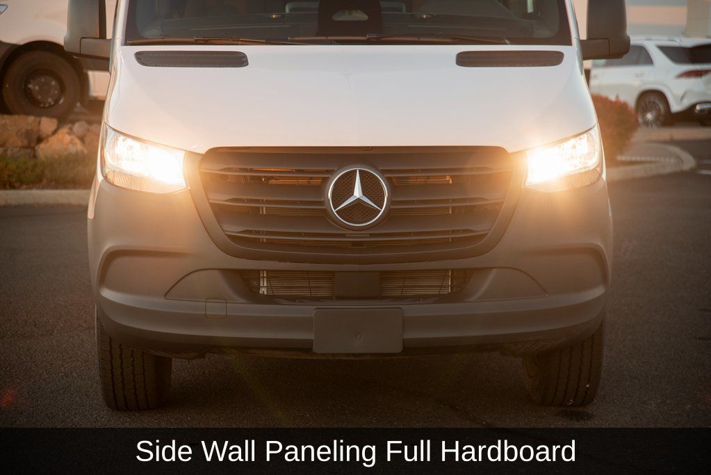 Thumbnail: 2025 Mercedes-Benz Sprinter - 15