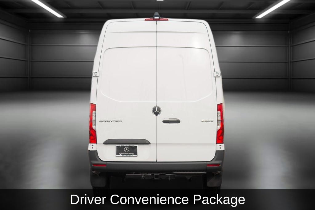 Thumbnail: 2025 Mercedes-Benz Sprinter - 4