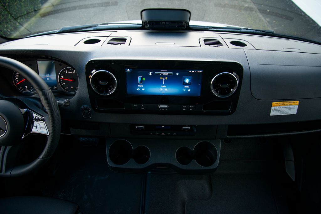 Thumbnail: 2026 Mercedes-Benz Sprinter - 17