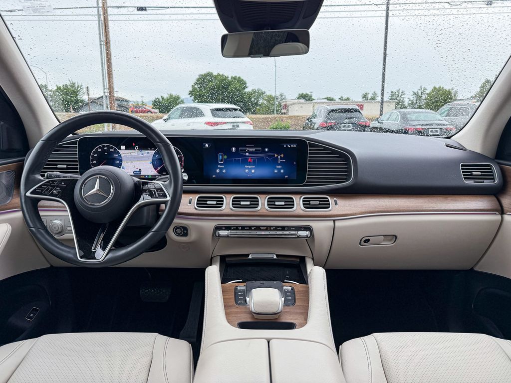 Thumbnail: 2025 Mercedes-Benz GLE - 12