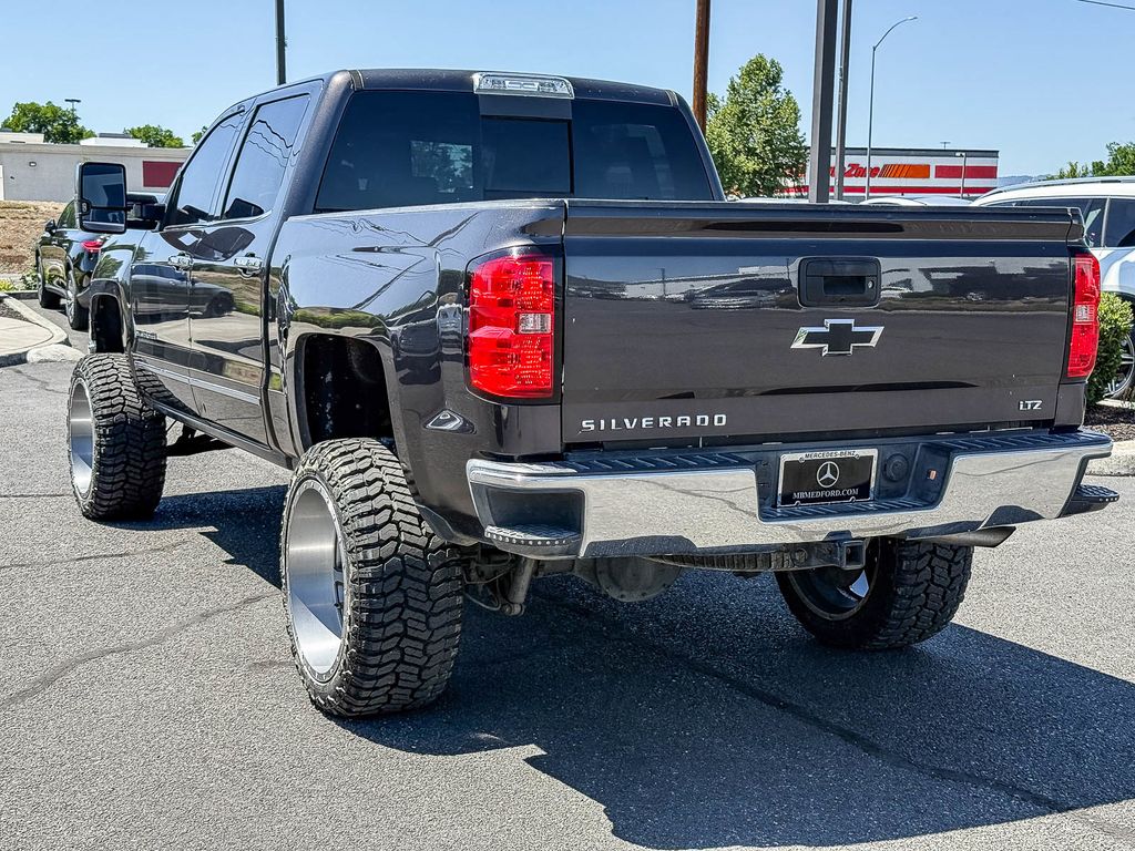 Thumbnail: 2015 Chevrolet Silverado 1500 - 8