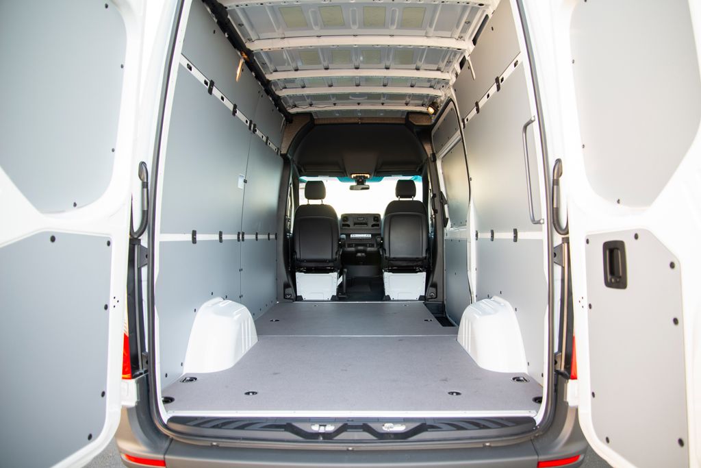 Thumbnail: 2026 Mercedes-Benz Sprinter - 19