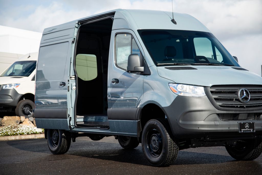 Thumbnail: 2026 Mercedes-Benz Sprinter - 6