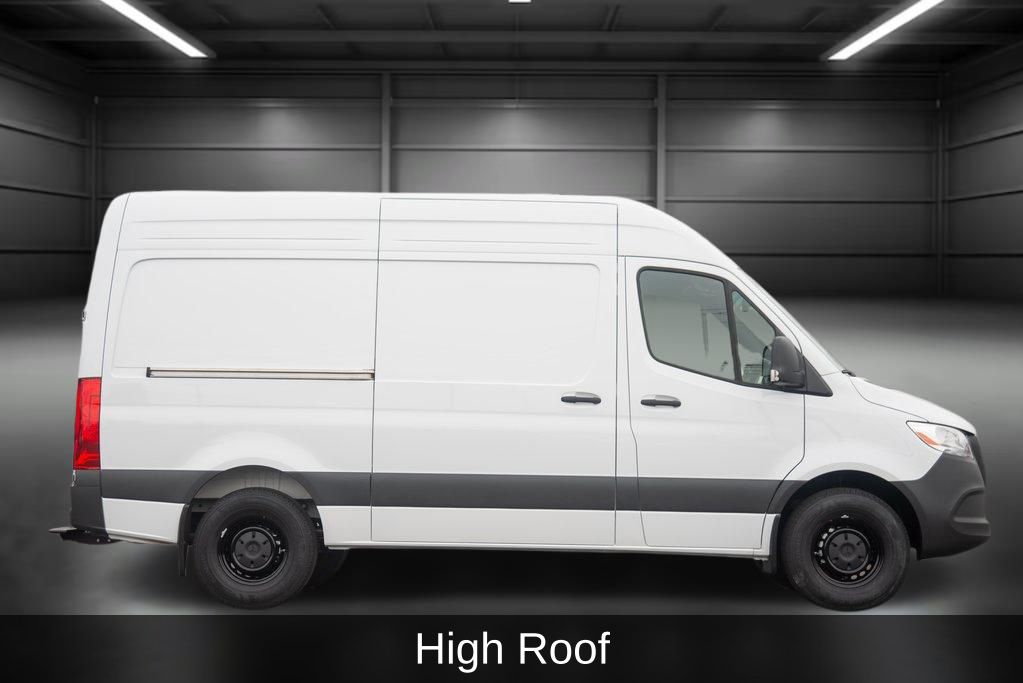 Thumbnail: 2025 Mercedes-Benz Sprinter - 7