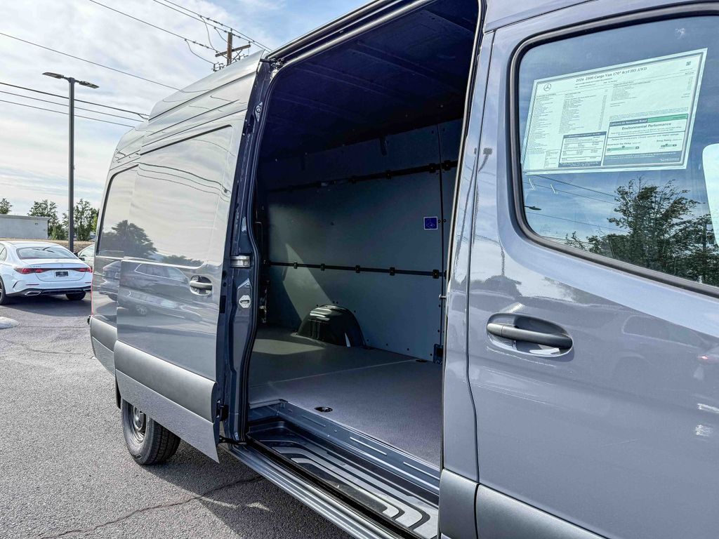 Thumbnail: 2026 Mercedes-Benz Sprinter - 24