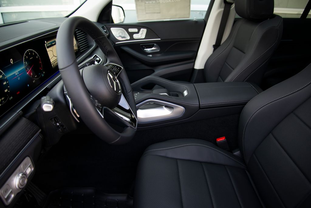 Thumbnail: 2026 Mercedes-Benz GLE - 11