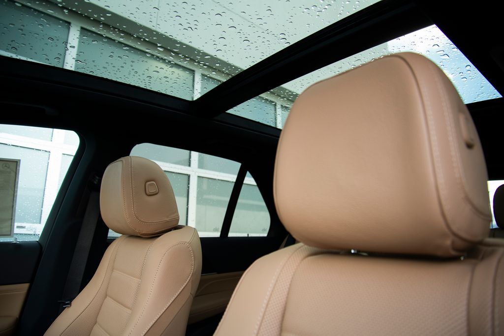 Thumbnail: 2026 Mercedes-Benz GLE - 10