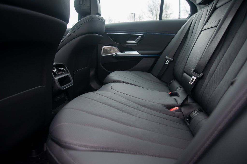 Thumbnail: 2025 Mercedes-Benz E-Class - 27