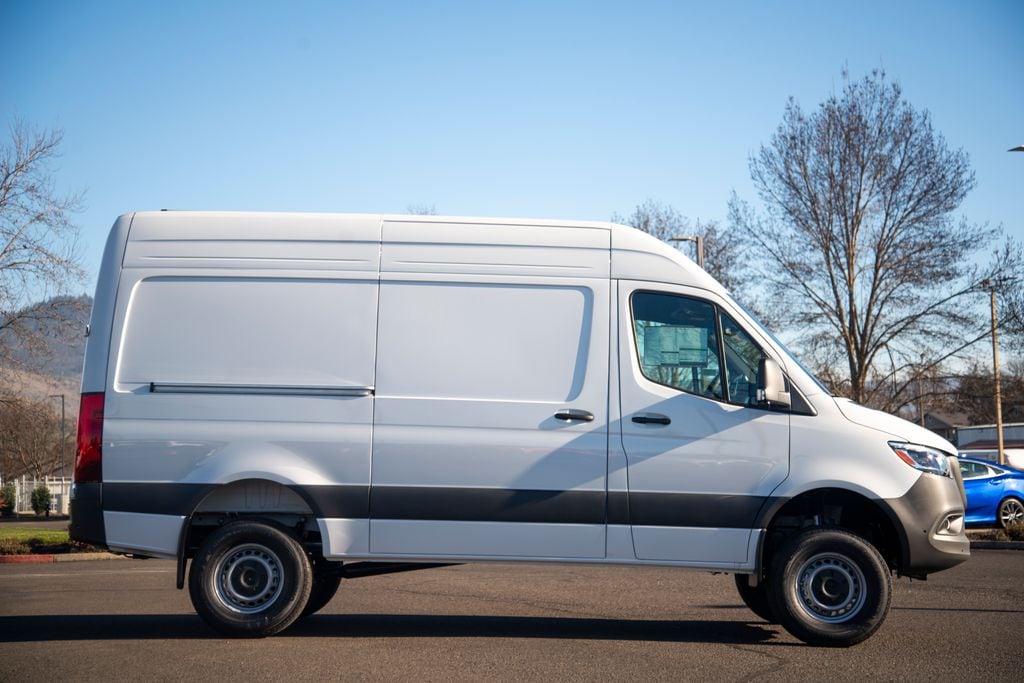 Thumbnail: 2026 Mercedes-Benz Sprinter - 5