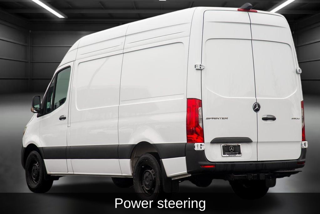 Thumbnail: 2025 Mercedes-Benz Sprinter - 12