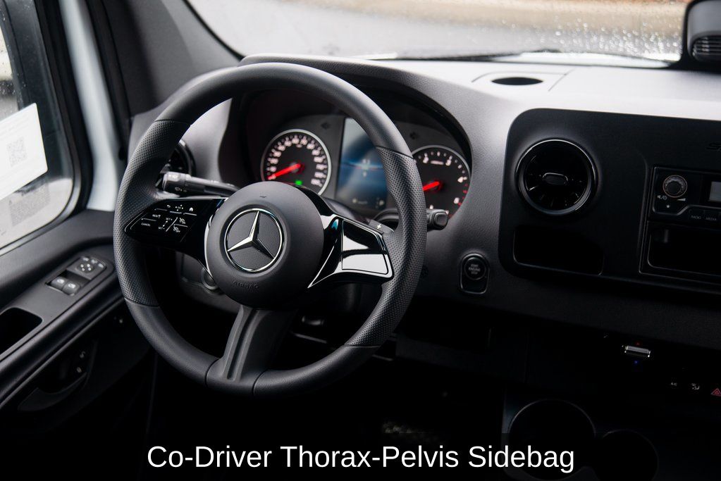 Thumbnail: 2025 Mercedes-Benz Sprinter - 35