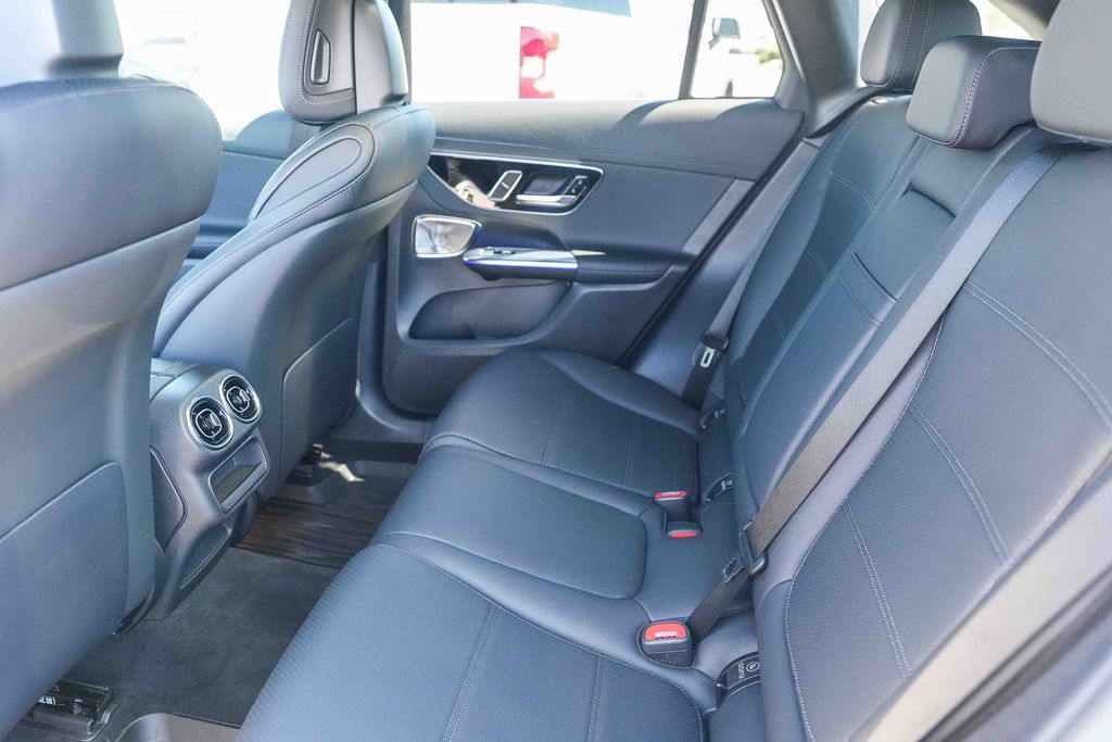 Thumbnail: 2025 Mercedes-Benz GLC - 23