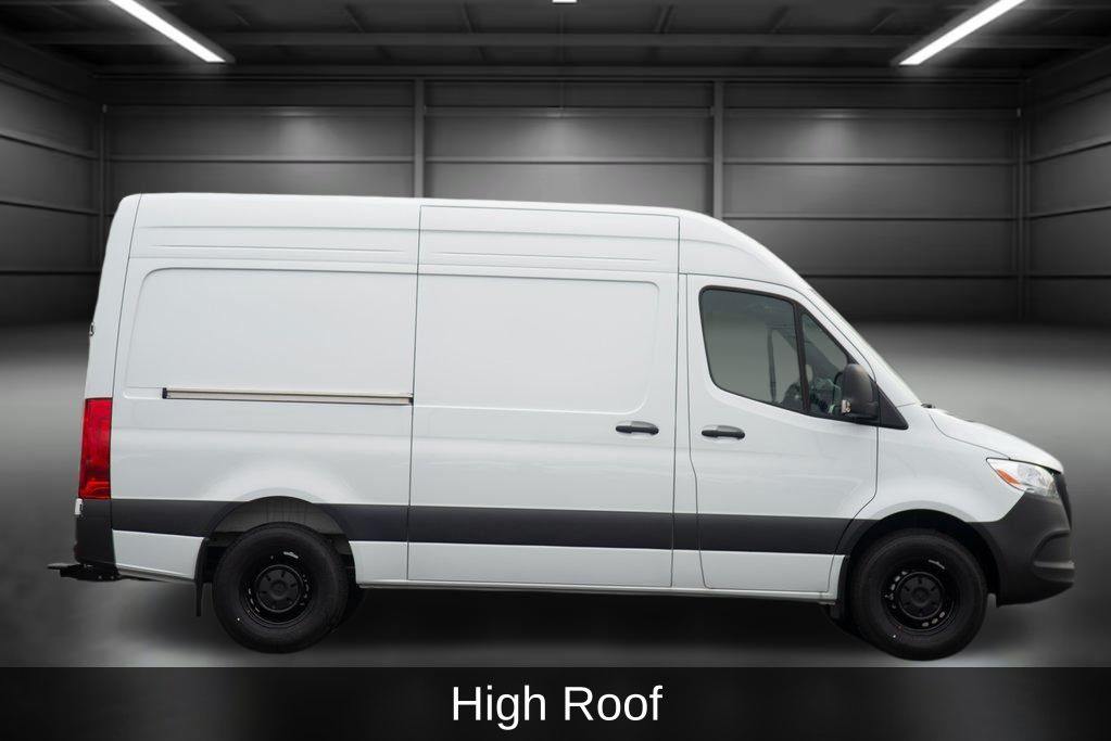 Thumbnail: 2025 Mercedes-Benz Sprinter - 7