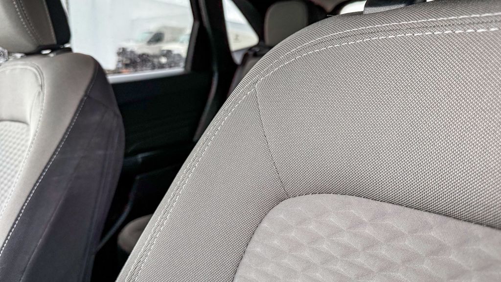 Thumbnail: 2022 Ford Escape - 21