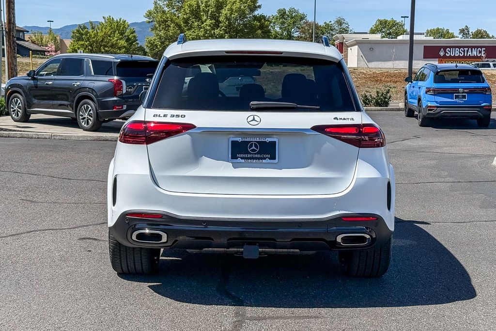 Thumbnail: 2026 Mercedes-Benz GLE - 4