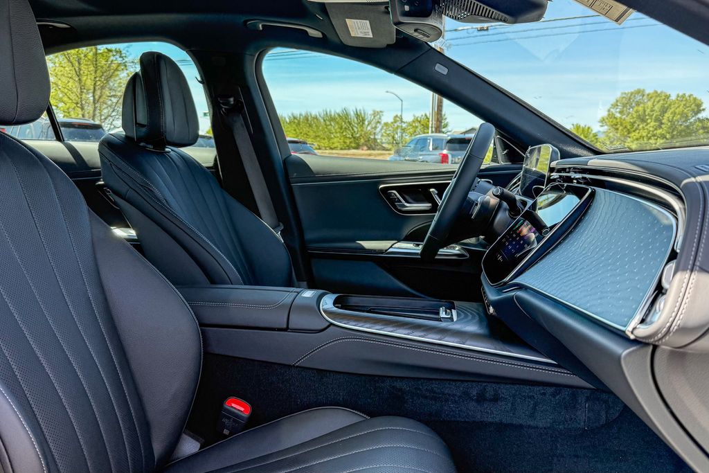 Thumbnail: 2026 Mercedes-Benz E-Class - 16