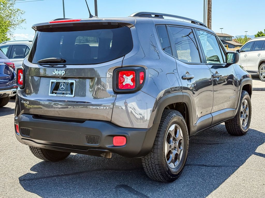 Thumbnail: 2017 Jeep Renegade - 5