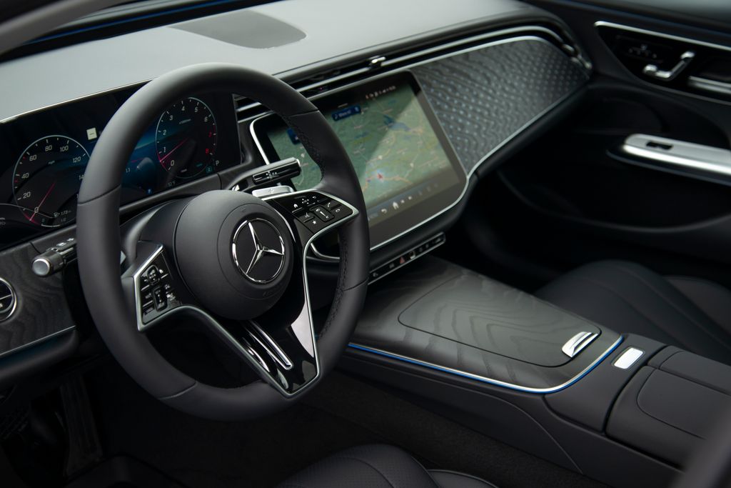 Thumbnail: 2026 Mercedes-Benz E-Class - 15