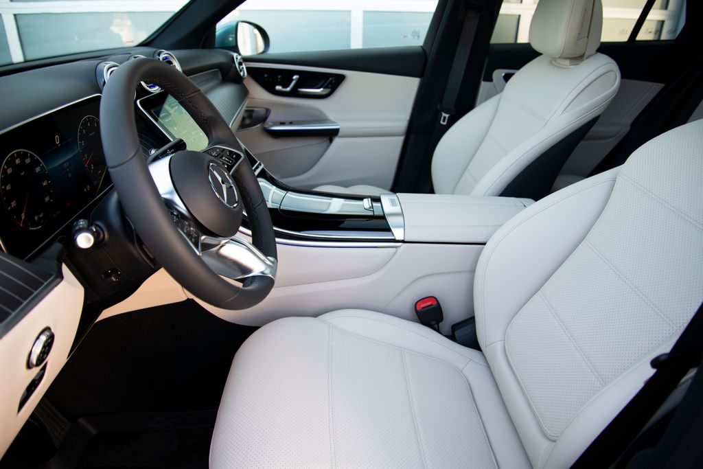 Thumbnail: 2026 Mercedes-Benz GLC - 11