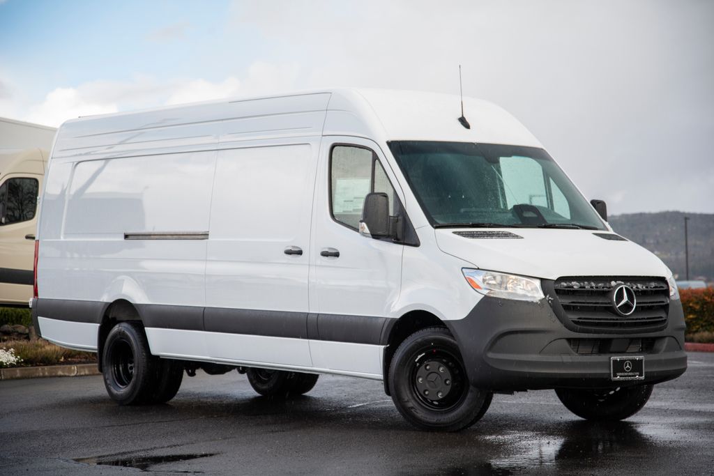Thumbnail: 2026 Mercedes-Benz Sprinter - 3