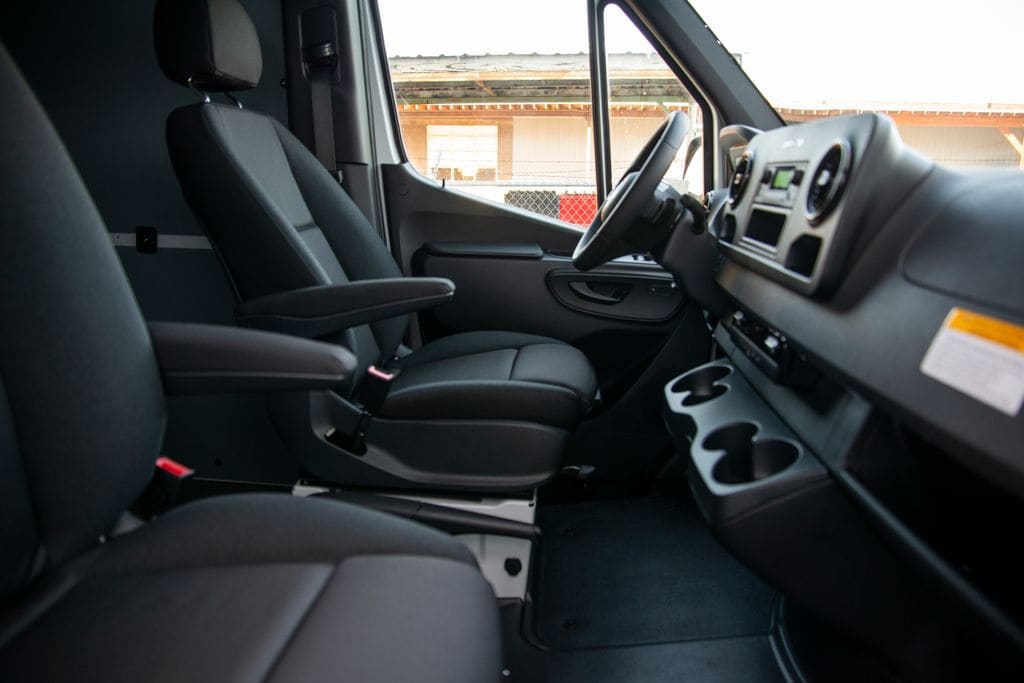 Thumbnail: 2026 Mercedes-Benz Sprinter - 15