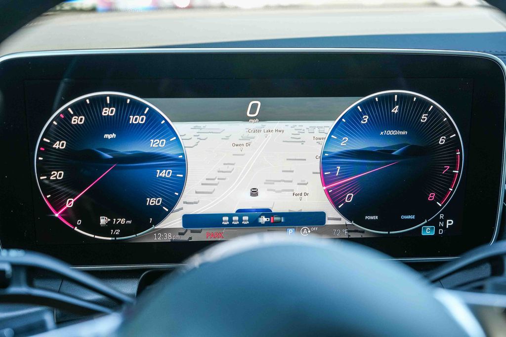 Thumbnail: 2025 Mercedes-Benz GLC - 28