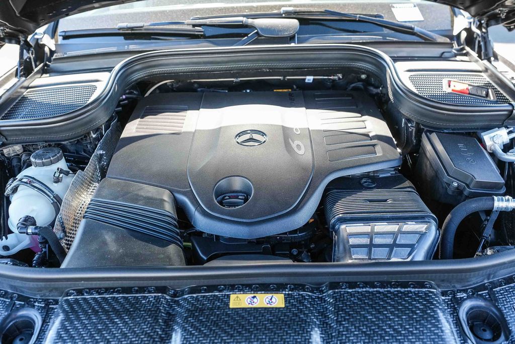 Thumbnail: 2026 Mercedes-Benz GLS - 28