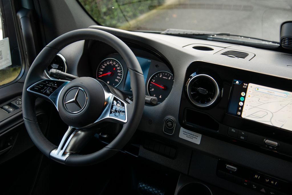 Thumbnail: 2026 Mercedes-Benz Sprinter - 17