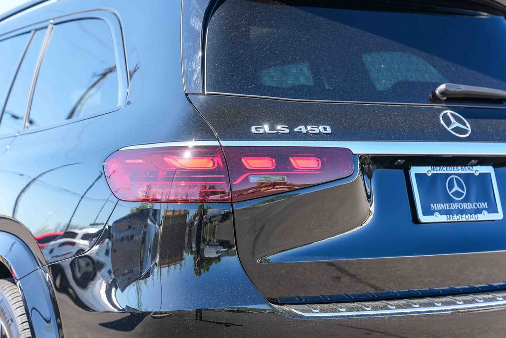 Thumbnail: 2026 Mercedes-Benz GLS - 11