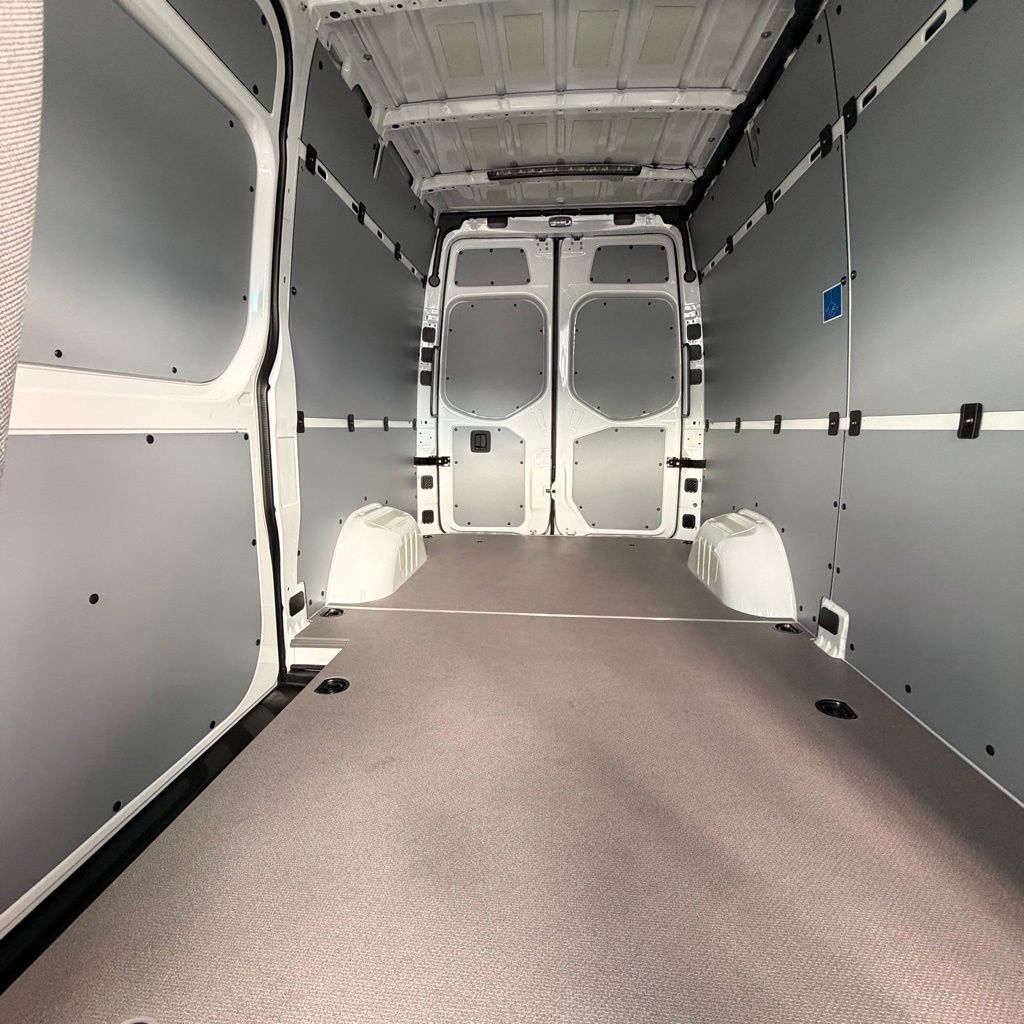 Thumbnail: 2026 Mercedes-Benz Sprinter - 20