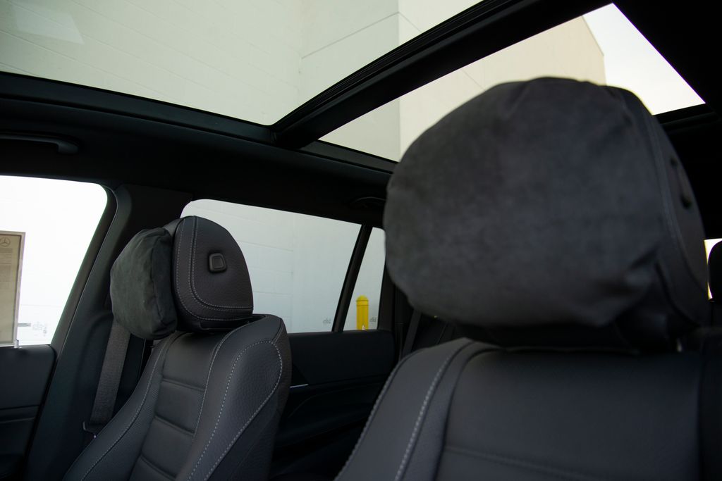 Thumbnail: 2026 Mercedes-Benz GLS - 12