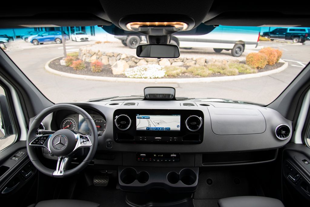 Thumbnail: 2026 Mercedes-Benz Sprinter - 17