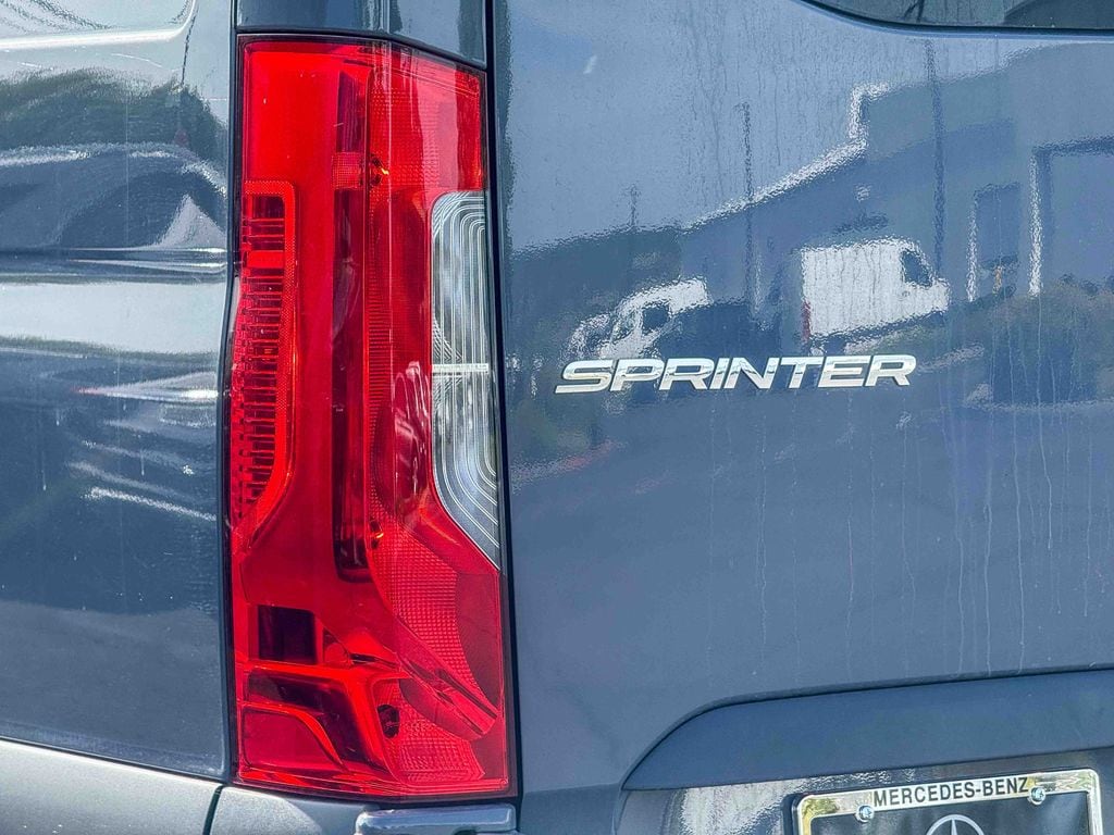 Thumbnail: 2026 Mercedes-Benz Sprinter - 9