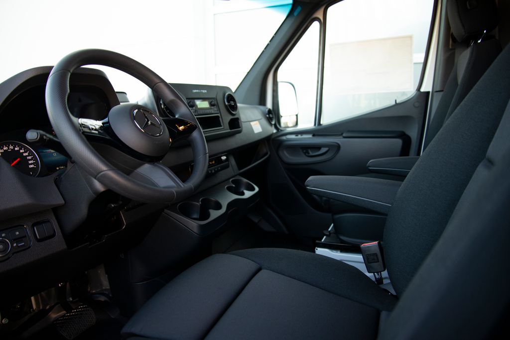 Thumbnail: 2026 Mercedes-Benz Sprinter - 12