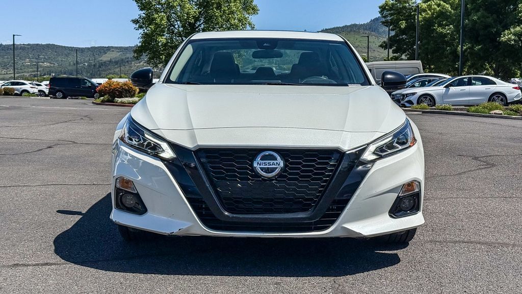 Thumbnail: 2022 Nissan Altima - 4