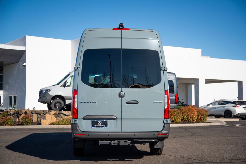 Thumbnail: 2026 Mercedes-Benz Sprinter - 4