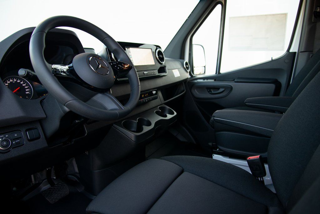 Thumbnail: 2026 Mercedes-Benz Sprinter - 12